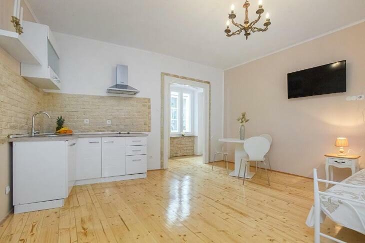 Sibenik Antique Studio Apartment - Old Town מראה חיצוני תמונה
