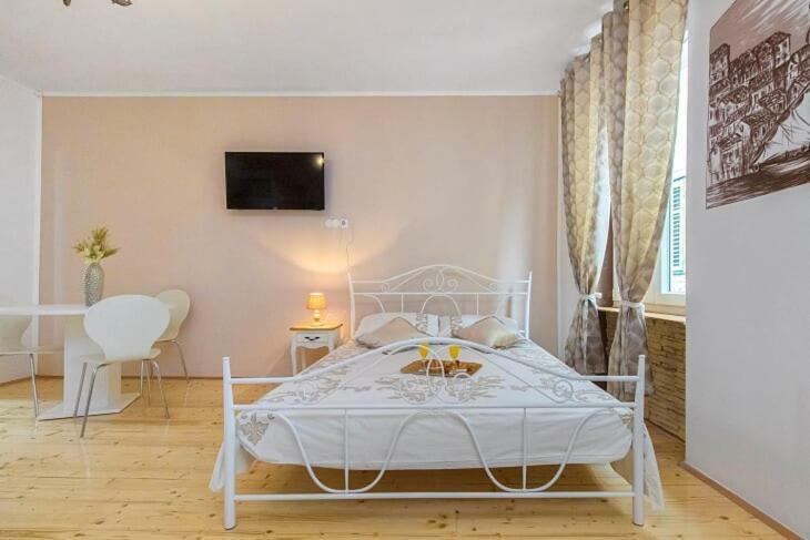Sibenik Antique Studio Apartment - Old Town מראה חיצוני תמונה