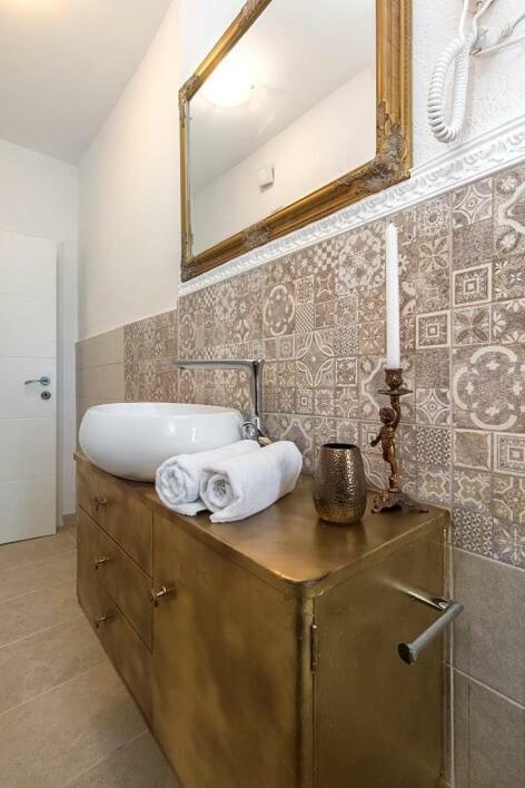 Sibenik Antique Studio Apartment - Old Town מראה חיצוני תמונה